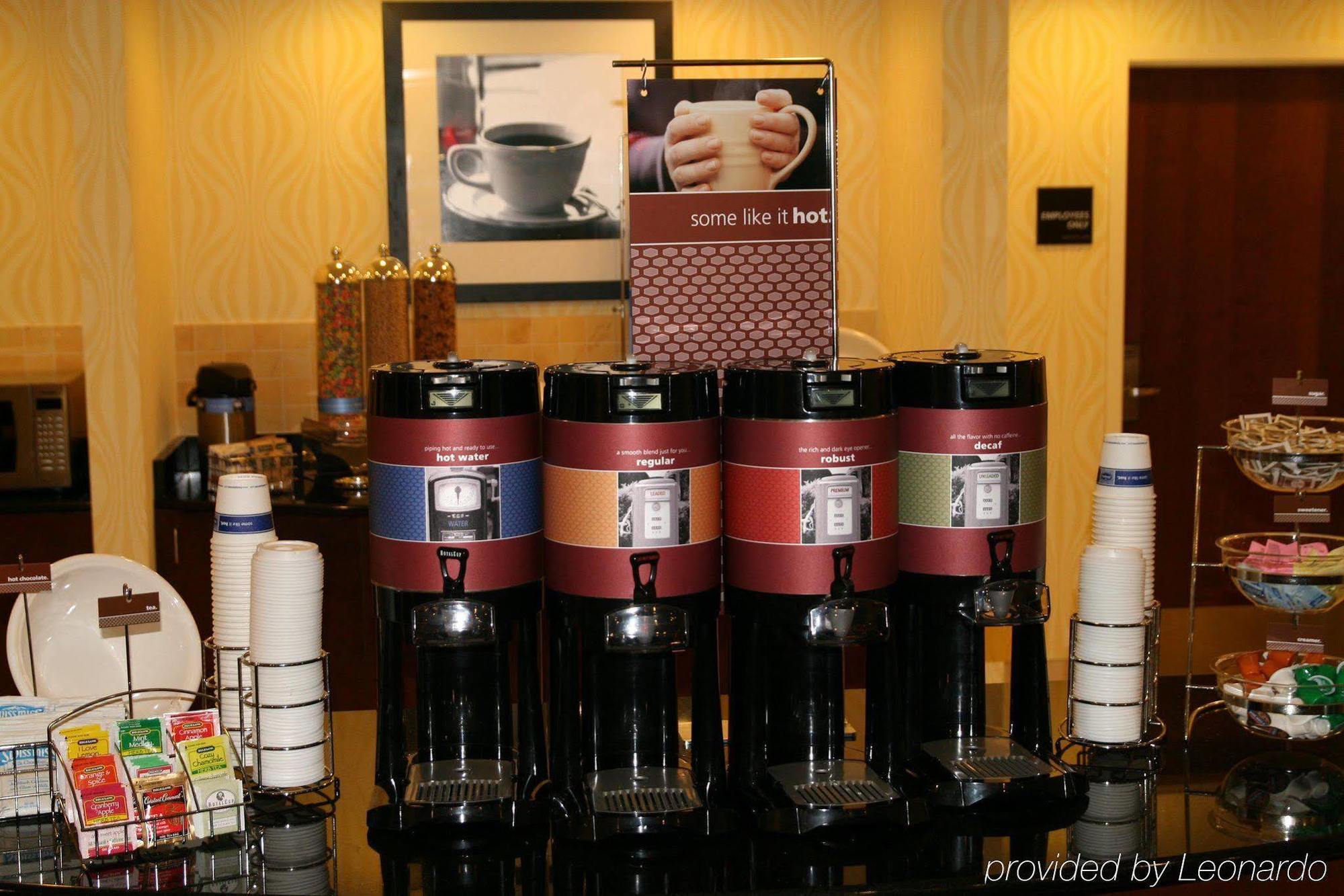 Hampton Inn Richmond - Airport Сандстон Ресторан фото