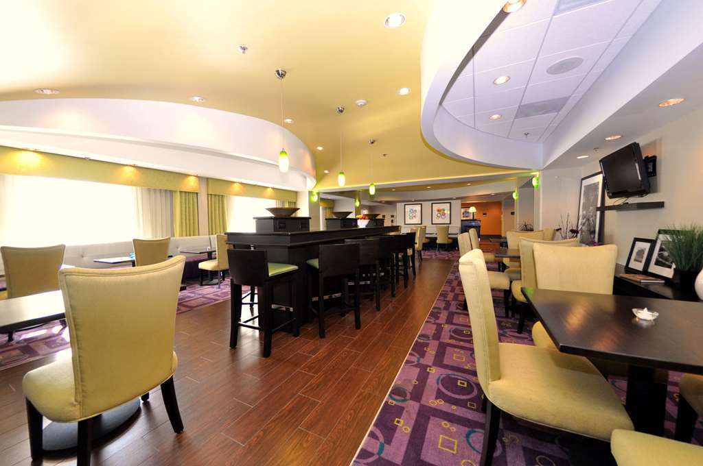 Hampton Inn Richmond - Airport Сандстон Интерьер фото