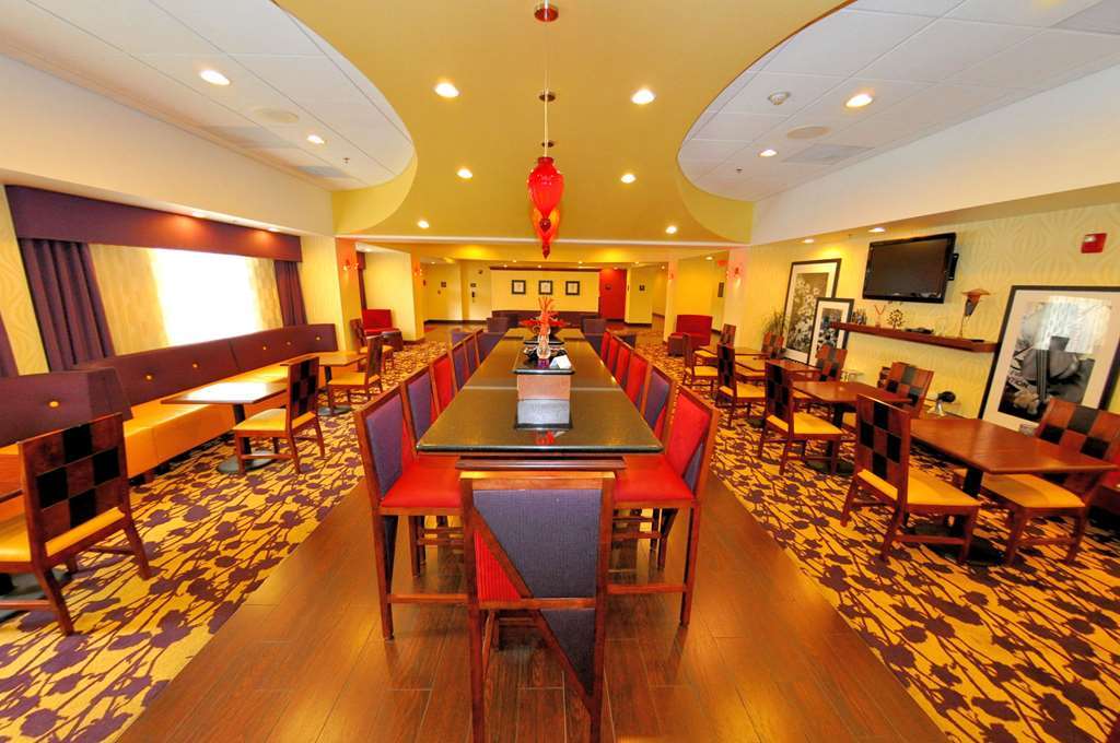 Hampton Inn Richmond - Airport Сандстон Интерьер фото